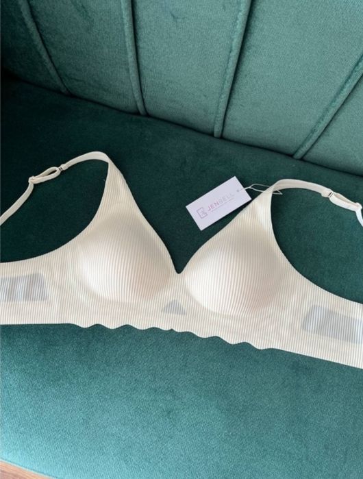 Бесшовный бюстгальтер