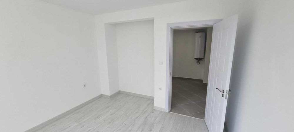 1265-Тристаен тухлен апартамент с ТЕЦ в центъра на града!