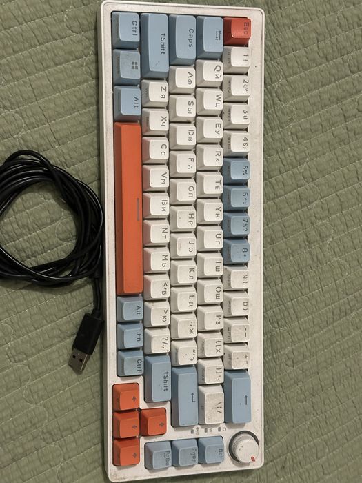 Продам клавиатуру CYBERLYNX ZA68