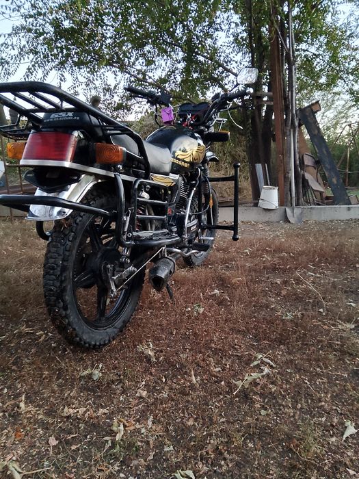 Мотоцикл SUZUKI GSX 200