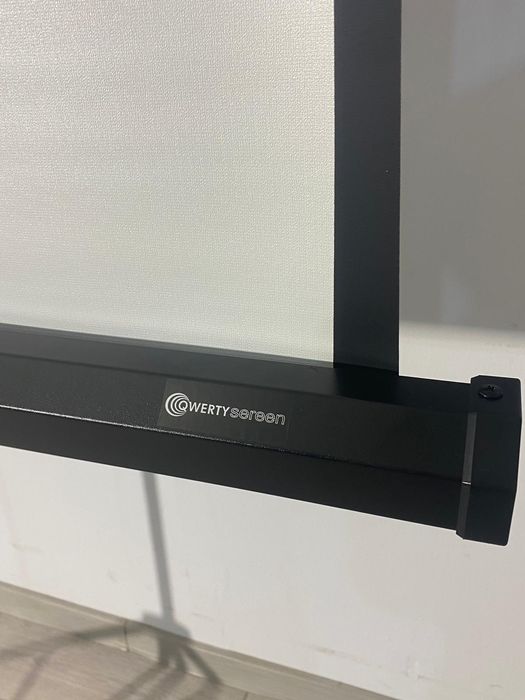 Ecran Protecție cu Trepied; Qwerty Screen