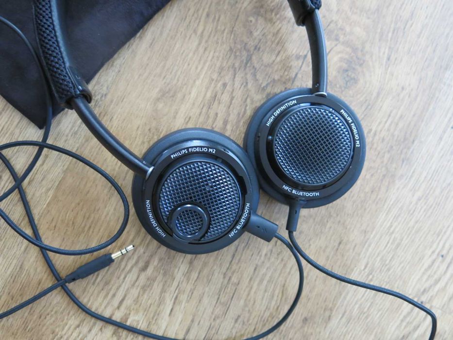 Безжични слушалки Philips Fidelio M2