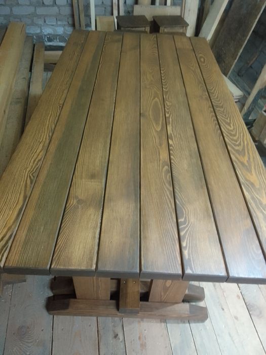 Стол из массива сосны