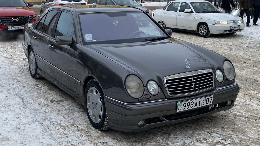 Продам Мерседес Е320