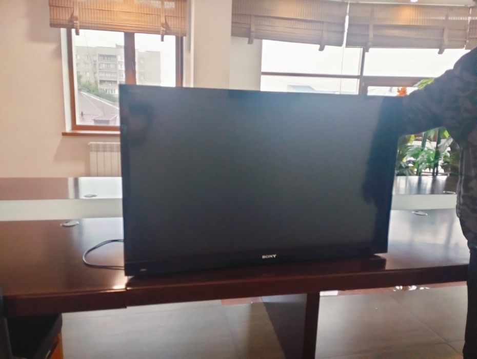 Телевизор Sony BRAVIA KLV-42EX410 , в отличном состояний!