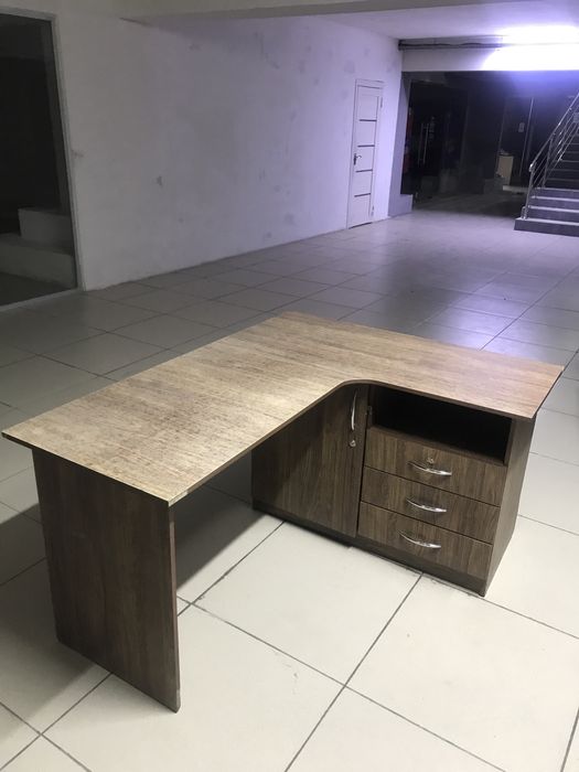 Офисный мебель продам срочно