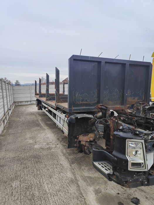 Platforma cu racoante, remorca