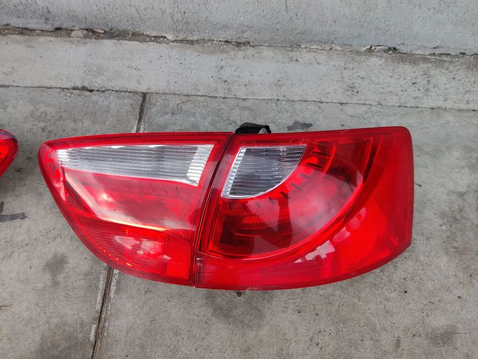 Stop Stopuri Lampa stanga dreapta haion aripa spate Seat EXEO Break 3R9945095A 96A