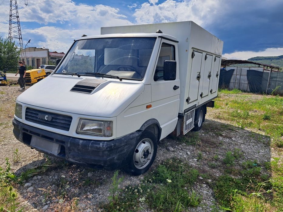 Vand IVECO daily2500 35/10/11 cub frigorific dubă izoterma lada bena container depozitare izolat frigo dezmembrez  piesa motor cutie viteza cabina