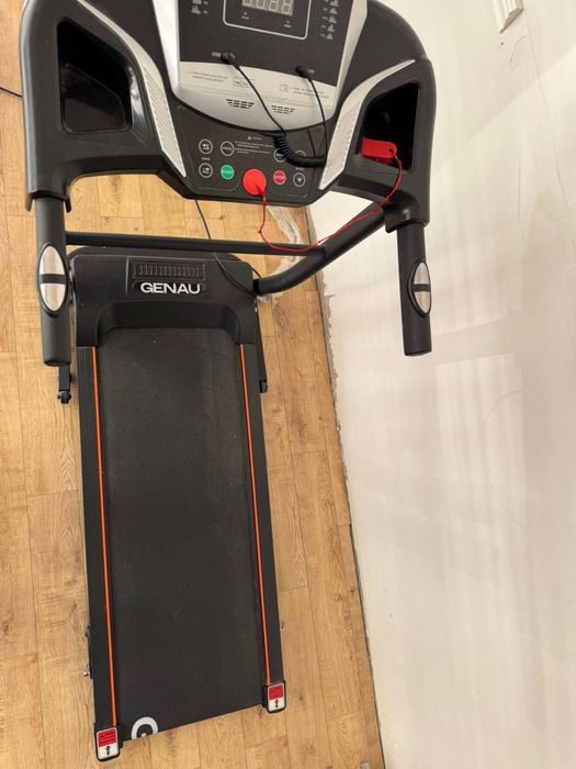 Продам беговую дорожку