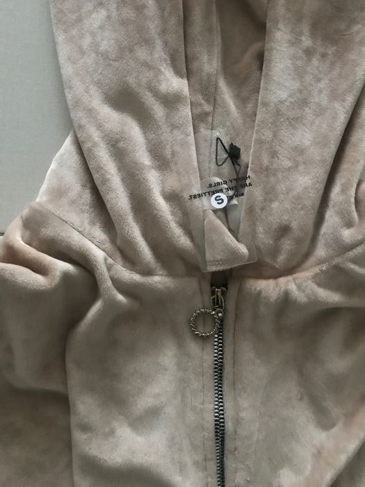 Велурен сет от една част