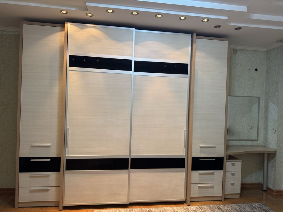 Спальный гарнитур