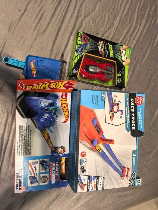 Hot Wheels писти и Антигравитационна кола