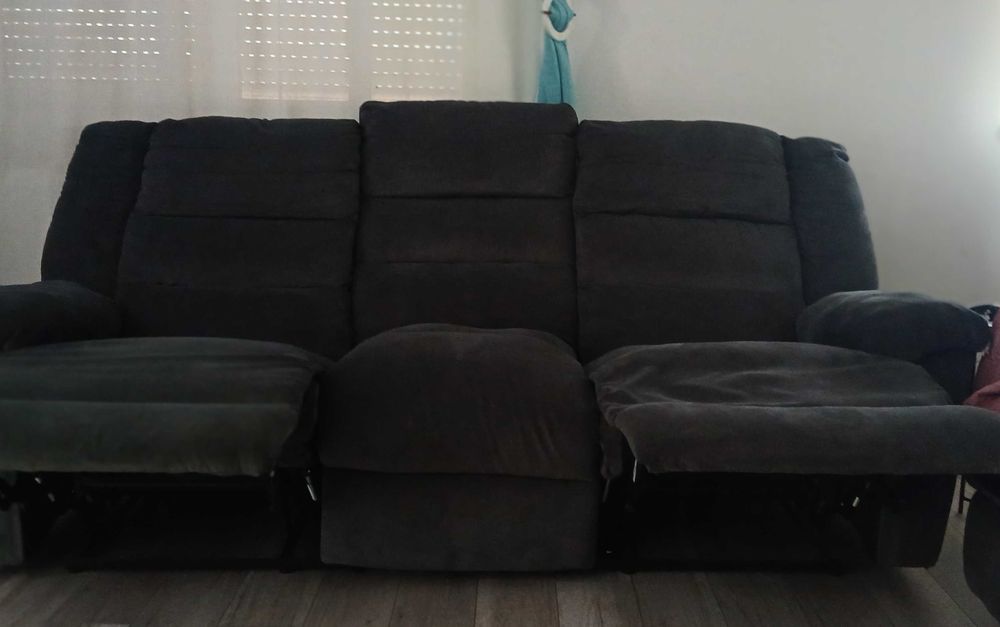 Canapea cu recliner
