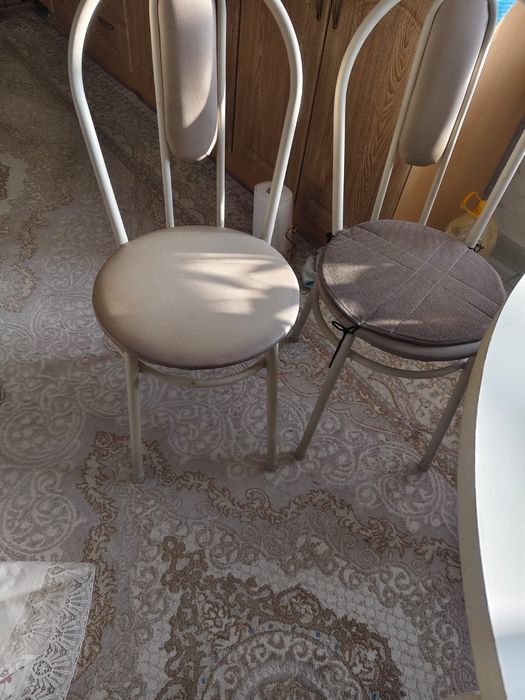 Продам стол со стульями