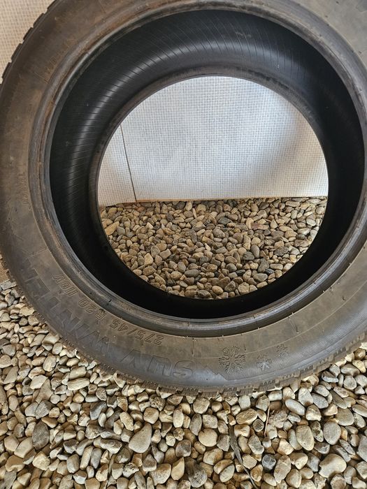 Se vinde anvelope marca Tigar. 275/45/R20.