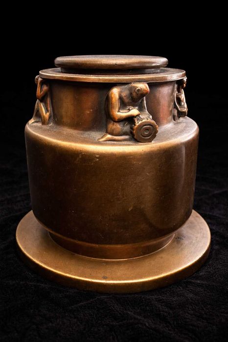 Calimara vintage din bronz