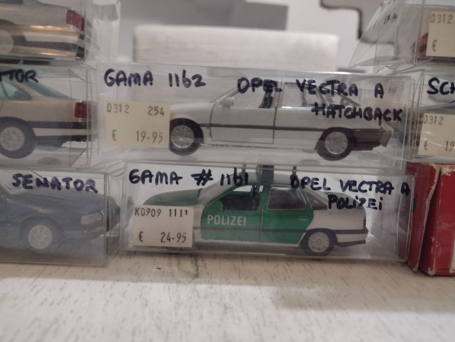 Vând diferite machete Gama