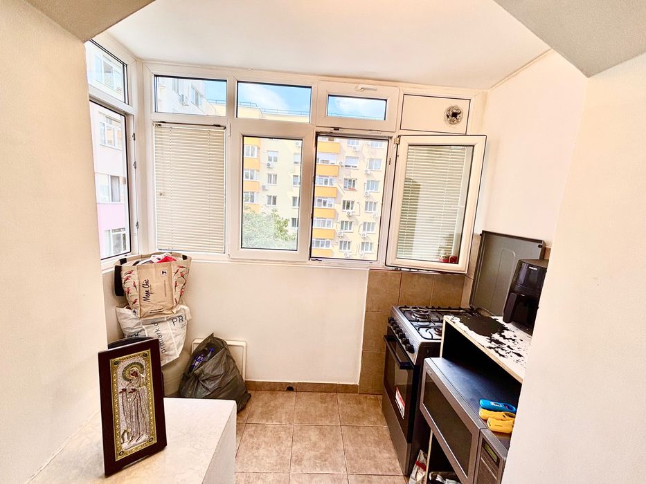 Vând apartament 3 camere