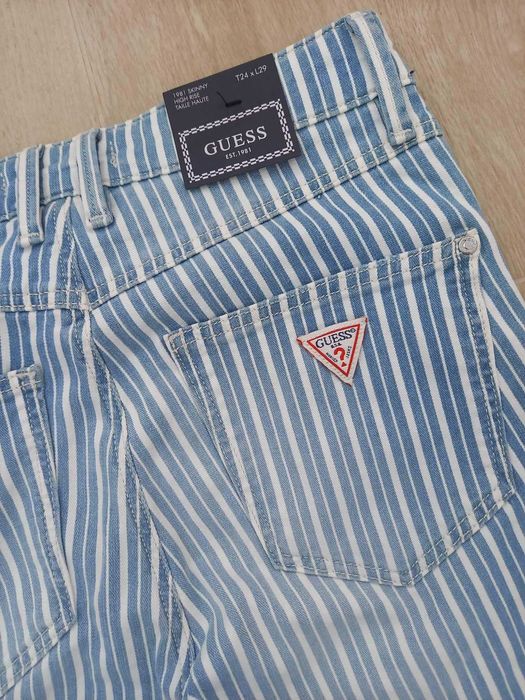 Панталон guess xs 25  син бял райе