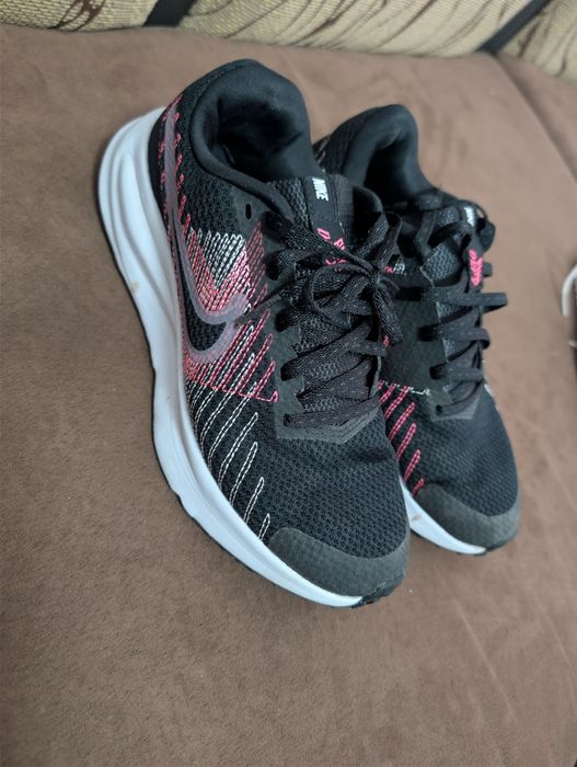 Обувки Nike 36 .5