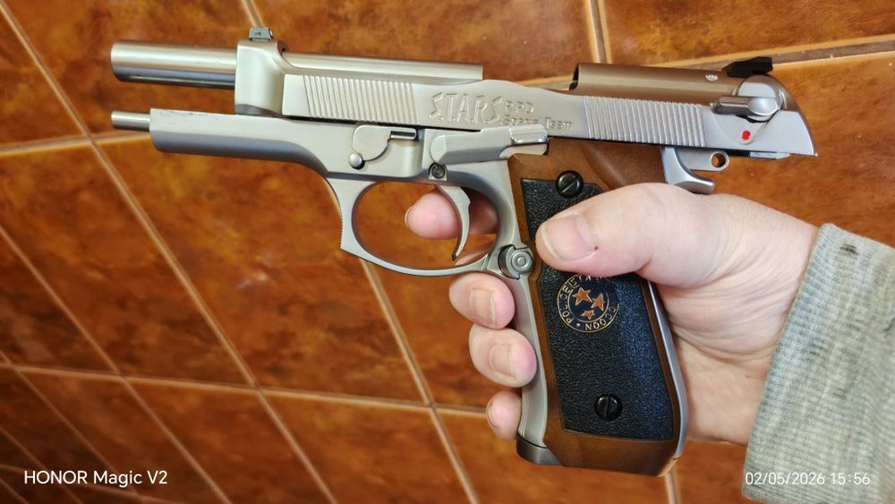 Pistol AIRSOFT Beretta M92 Full Auto Argintiu + Accesorii cadou