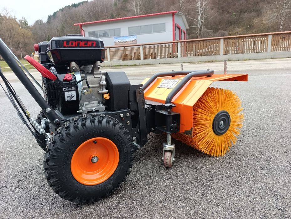 Бензинова метачна машина Fuxtec KM196-set1