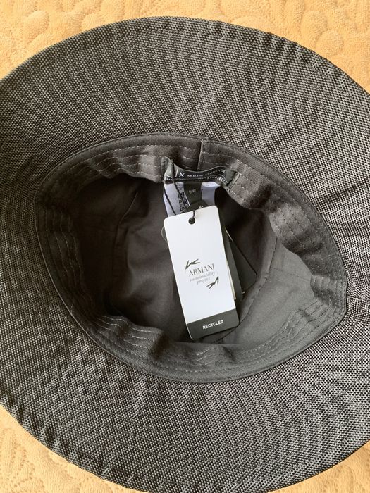 Palarie armani noua