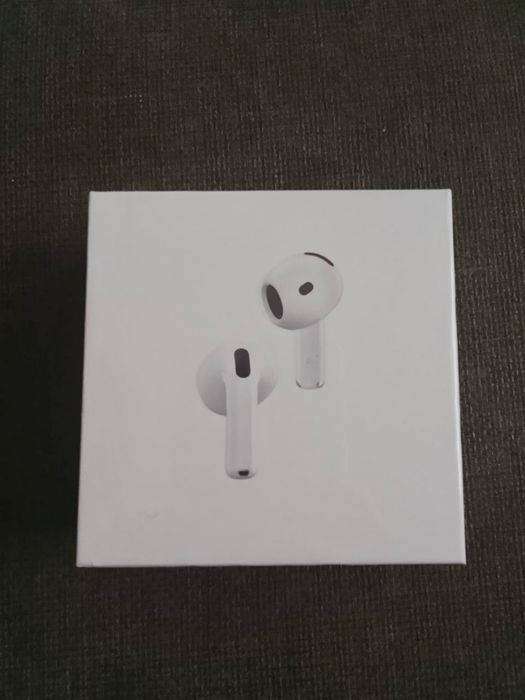 Наушники AirPods
