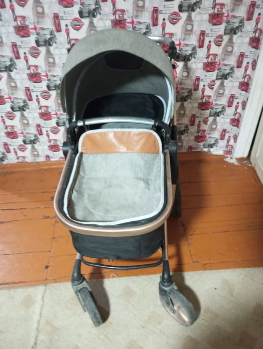 Продаю зимнию коляску