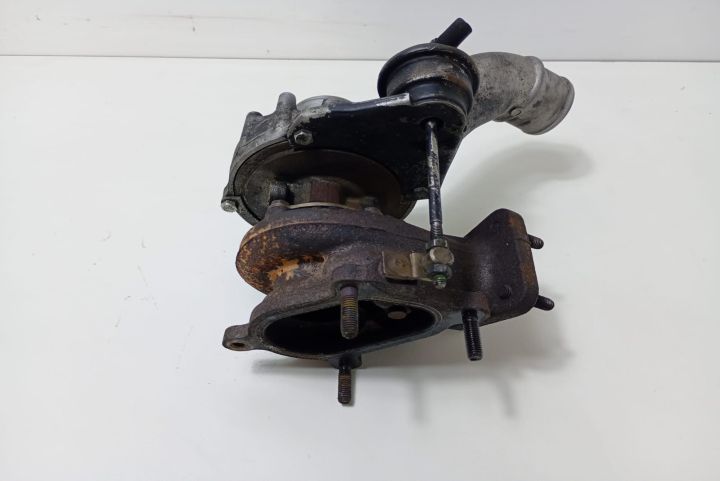 Turbina turbosuflanta 2.5 dci 036999H067677 Renault Master a 2-a gene