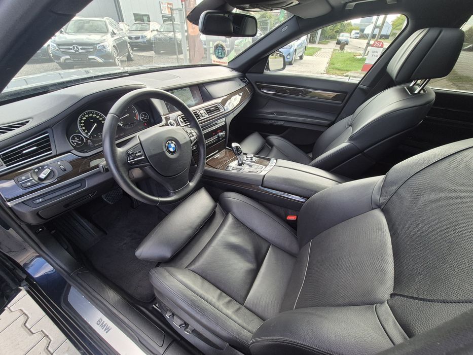 BMW 740L 3.0d  X-drive / Trapa / Bi-Xenon / Clima / CASH sau  RATE