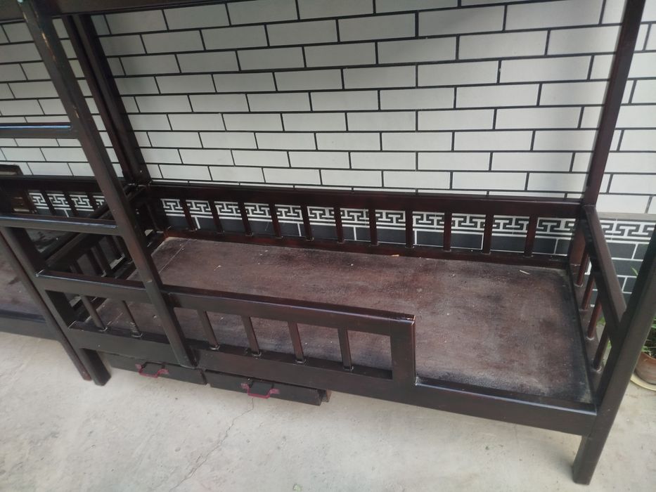 2 etajli krovat sotiladi