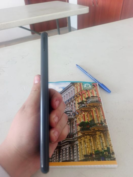 Samsung A13 обмен на айфон 8-х-хр
