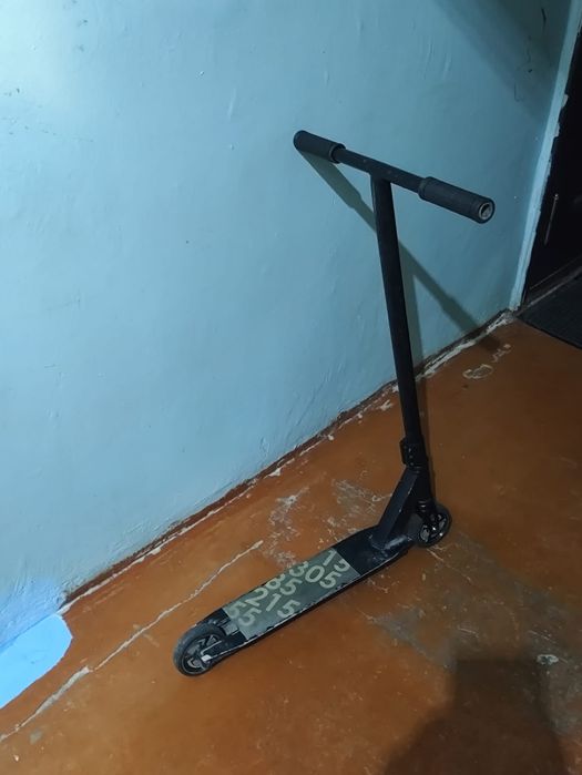 Продам самокаты и запчасти