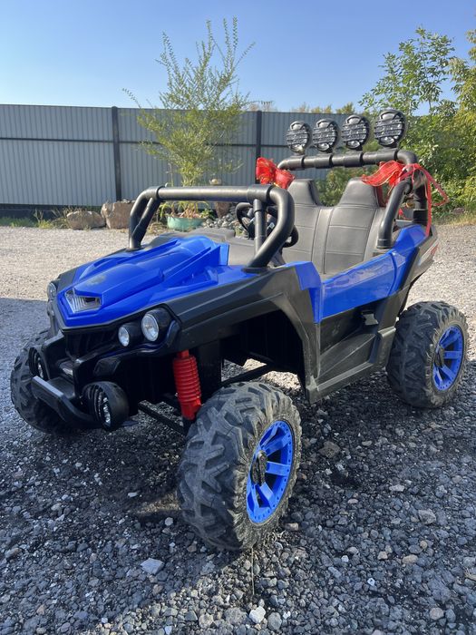 Машинка на пульте управления