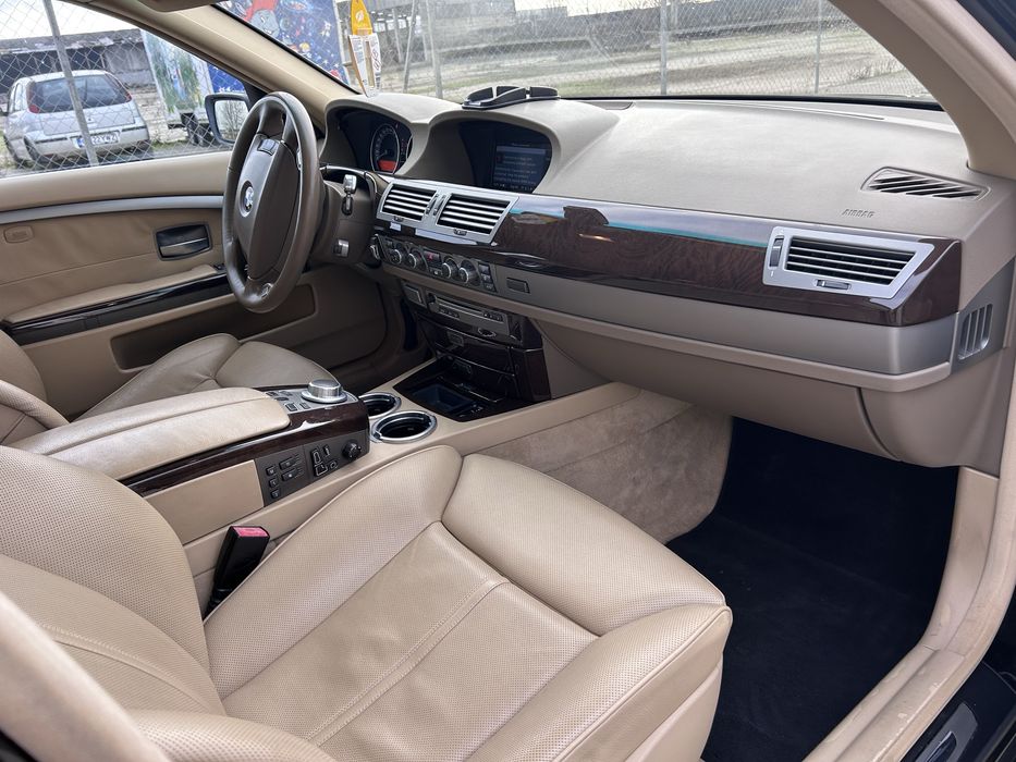 BMW 745D V8 4.400 cmc 330 cp