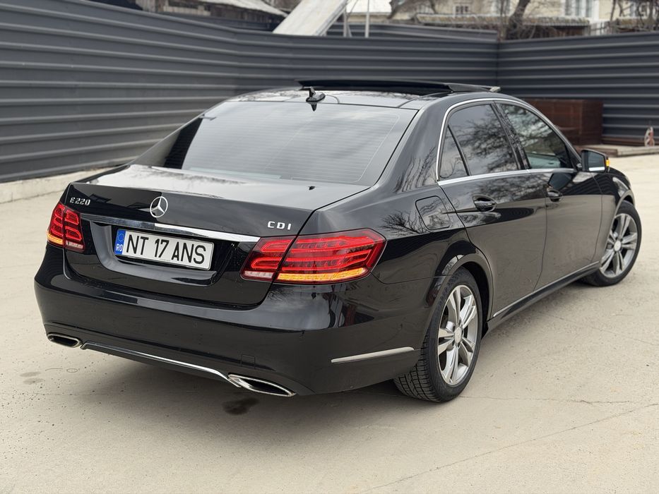 Mercedes E220d-170cp-2014-Pak Sport/Full led/Panoramic-Variante auto!