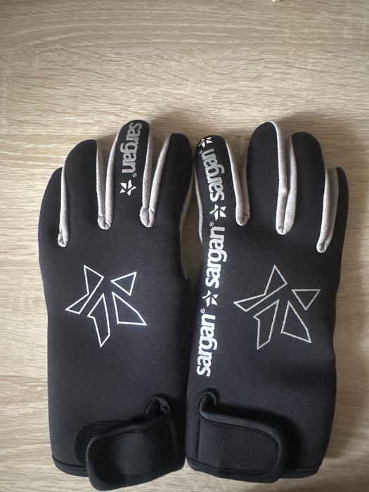 Продам неопреноаые перчатки