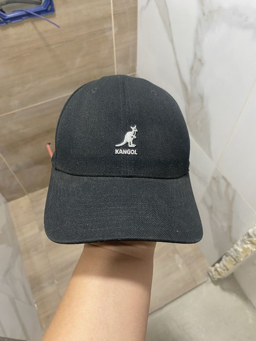 Продам бейсболку кангол kangol