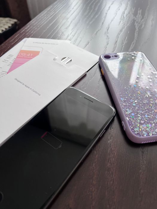 Iphone    8.