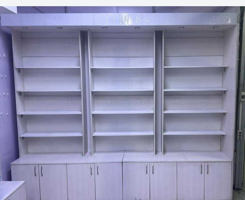 Срочно продам витрину