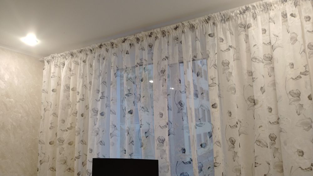 продам шторки 2 новые 1 б/у