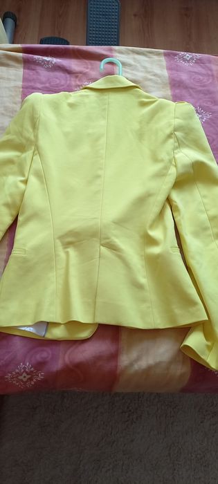 Vând sacou cabrat Zara mărimea xs