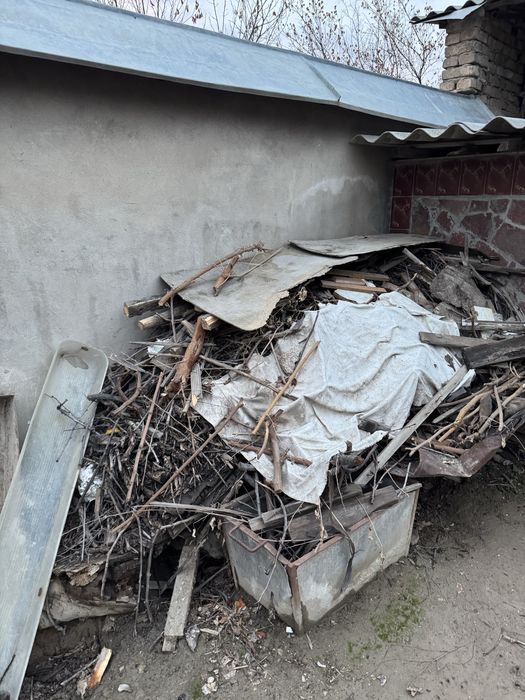 Отдам деревяшки, старые рамы бесплатно