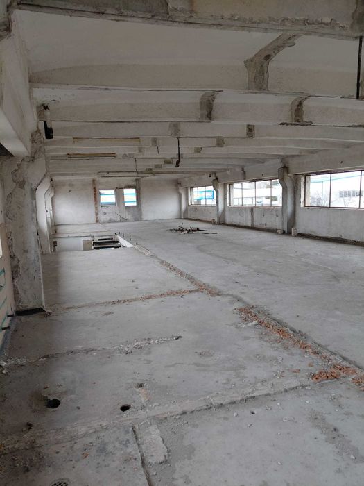 Cladire / Spatiu comercial 680 mp - Inchiriere Targoviste
