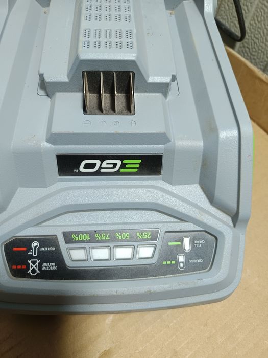 Acumulator Ego 56v 6 ah și încărcător pt scule de gradina