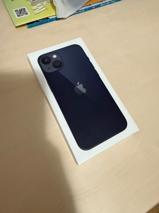 iPhone 13 256 midnight