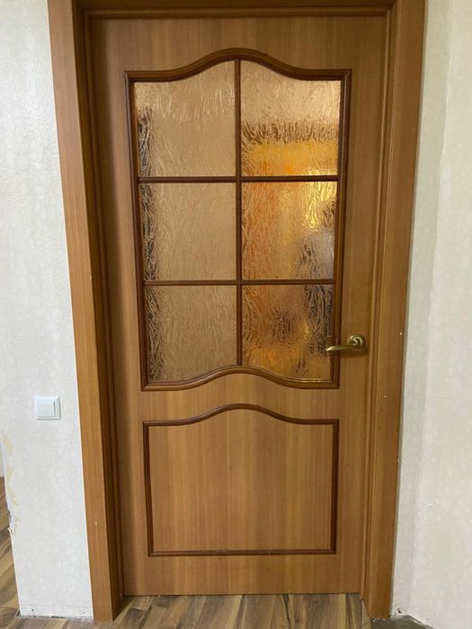 Срочно продам ! ЛДСП с аркой и 5 межкомнатных дверей