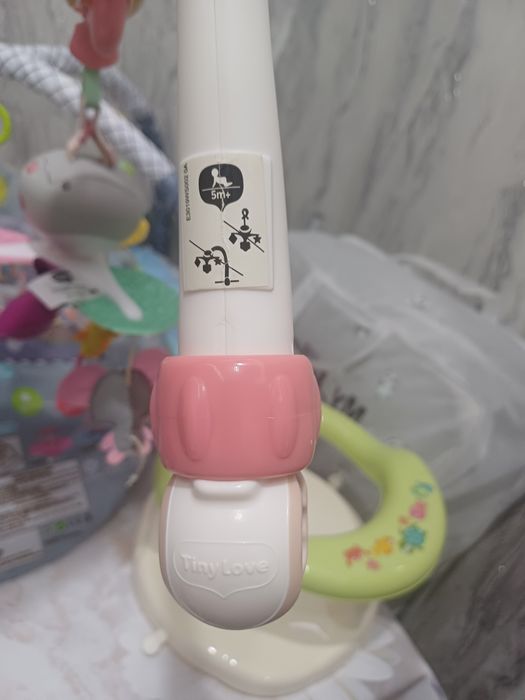 Продаётся фирменный дуга для кроватку и коляски